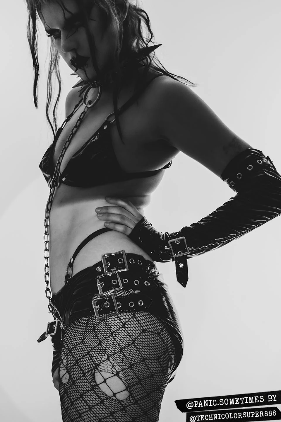 Classic PVC Buckle shorts - Image 15
